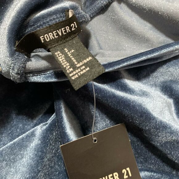 New Forever 21 Womens Velvet Short Dress Small - Picture 2 of 5